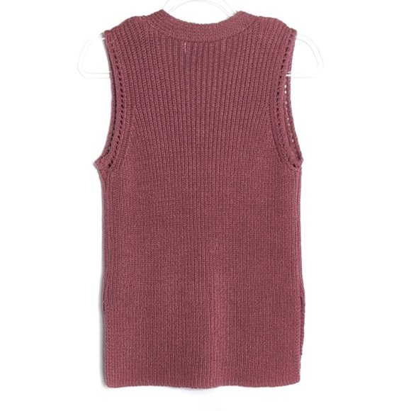 Cupcakes & Cashmere • Kristy Knit Top - Picture 3 of 8